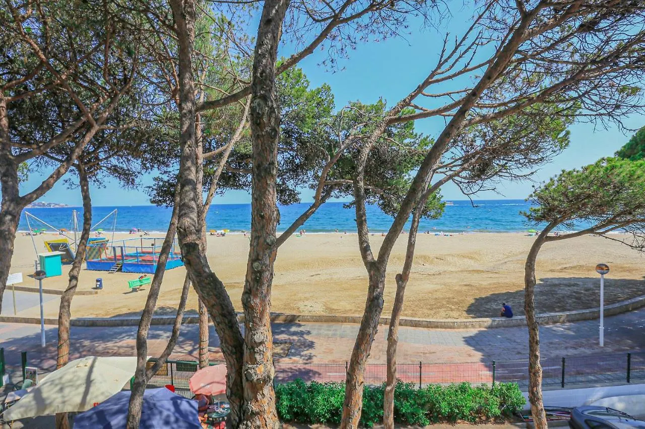 דירות קמברילס Litoral Costa Dorada - Playmar Only Families