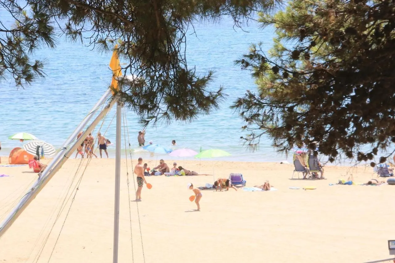 דירות קמברילס Litoral Costa Dorada - Playmar Only Families